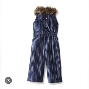 NWT FAUX FUR COLLAR VELVET JUMPSUIT